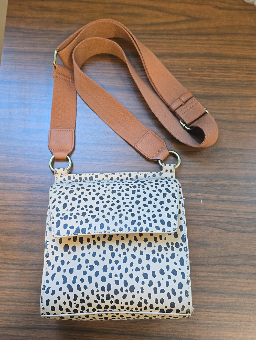 Universal Thread Beige and Brown Leopard-Print Crossbody Bag